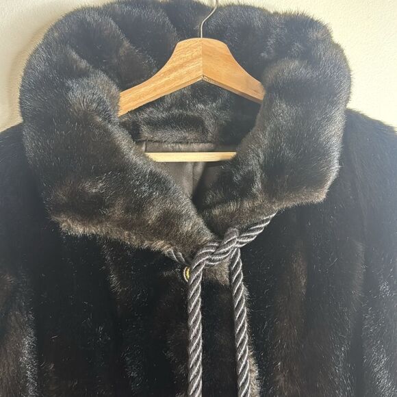Vtg 70s grandella II ladies button up chocolate brown fur coat size 12 - Picture 6 of 15